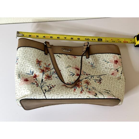 GUESS White & Pink Floral G-Logo Shoulder Purse - Picture 8 of 12